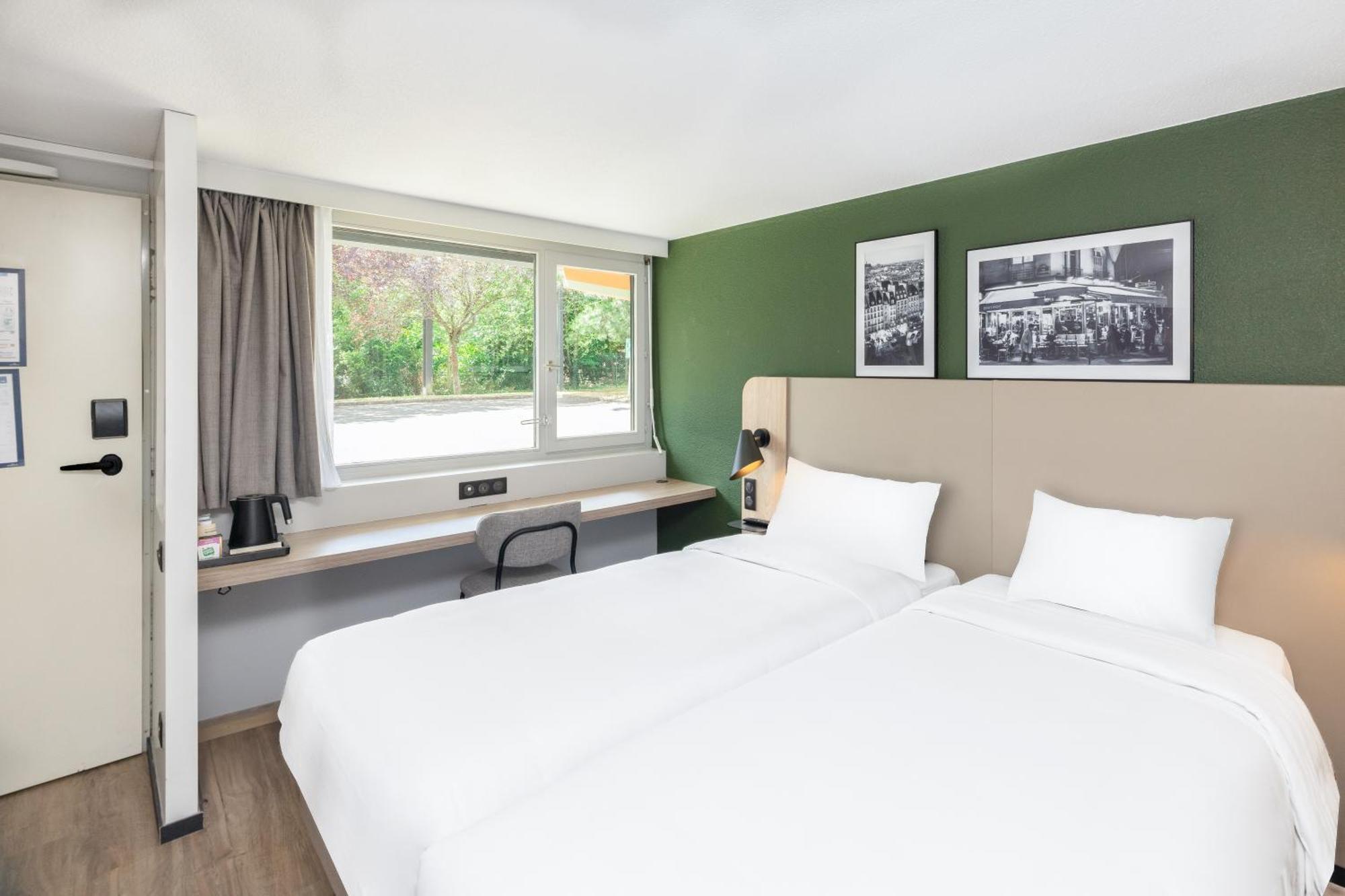 Campanile Prime - Nimes Centre Hotell Exteriör bild